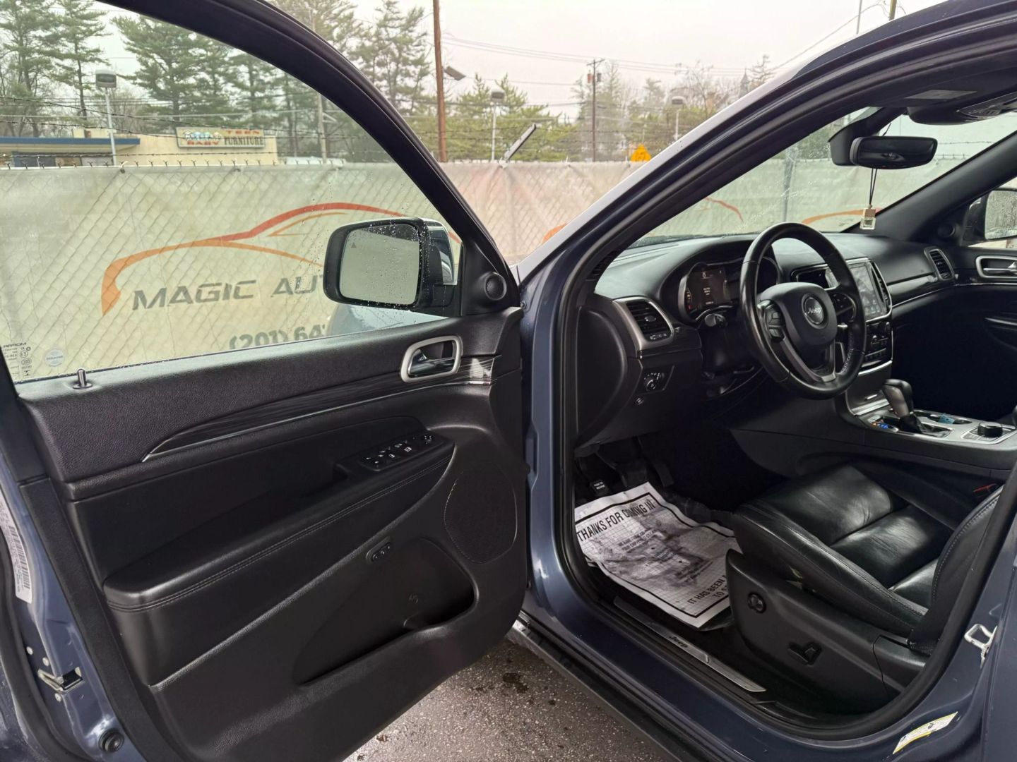 2019 Jeep Grand Cherokee - Image 14