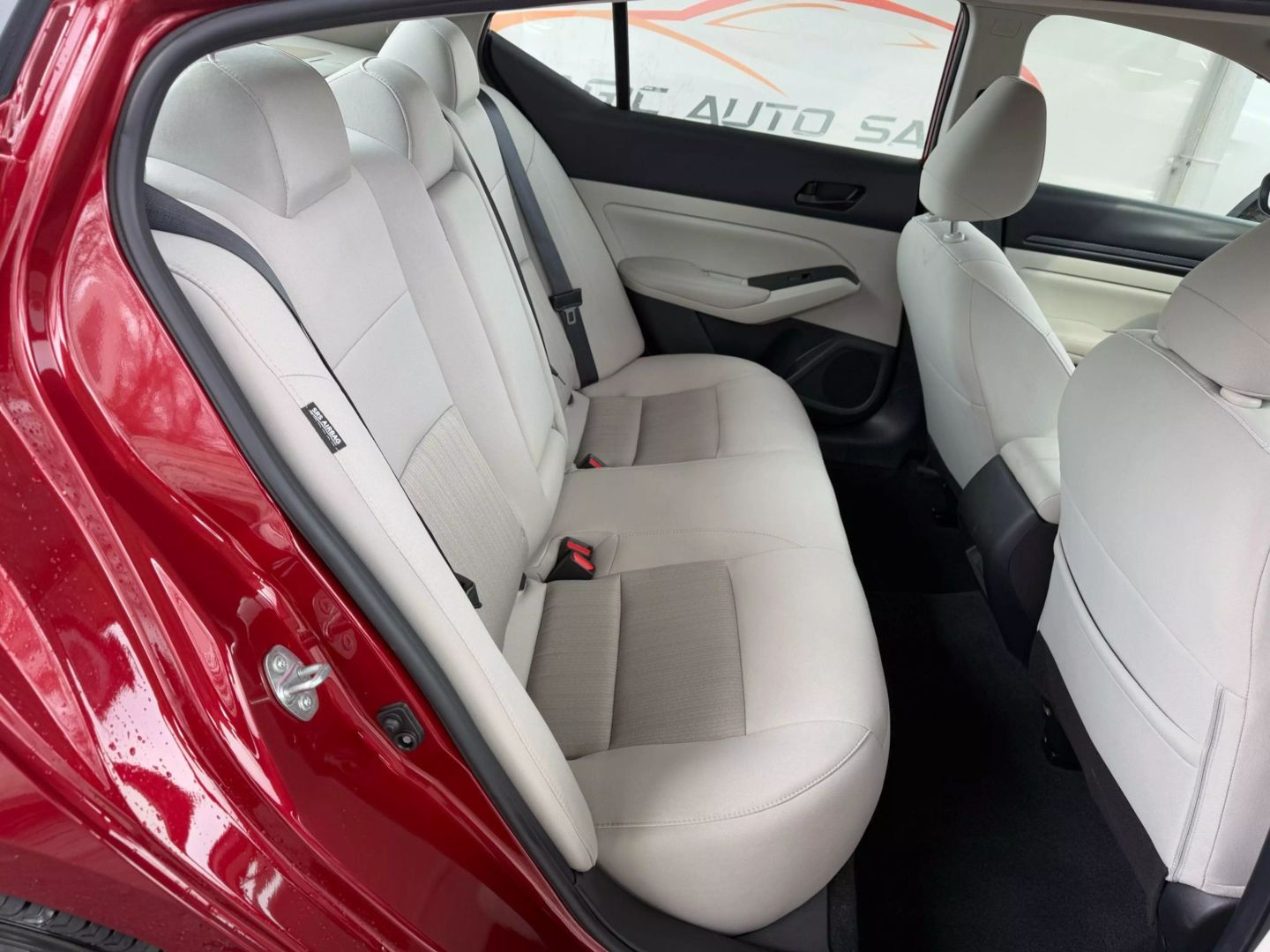 2025 Nissan Altima - Image 22