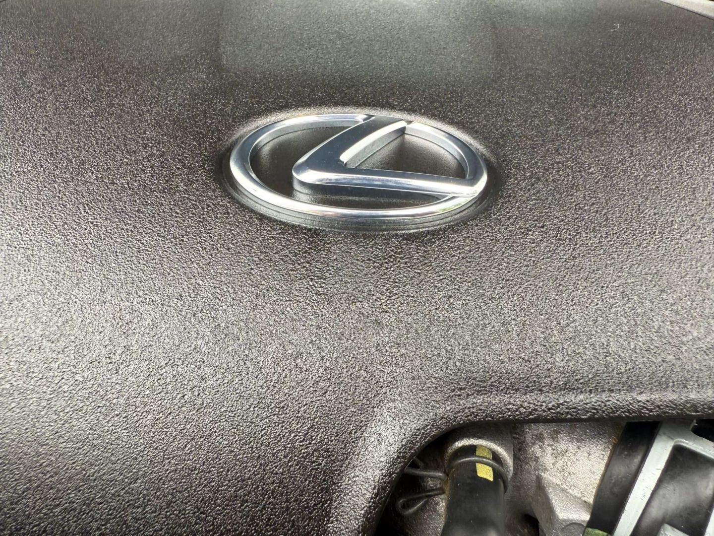2015 Lexus Is - Image 32