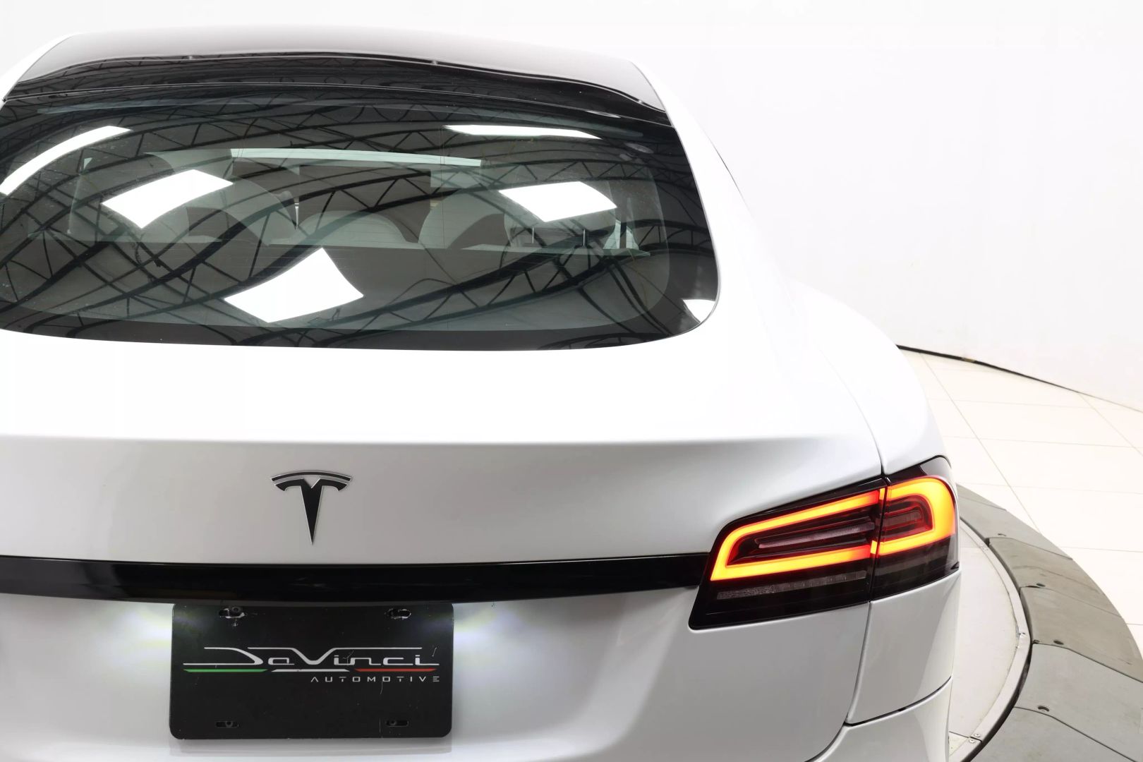 2022 Tesla Model S - Image 52