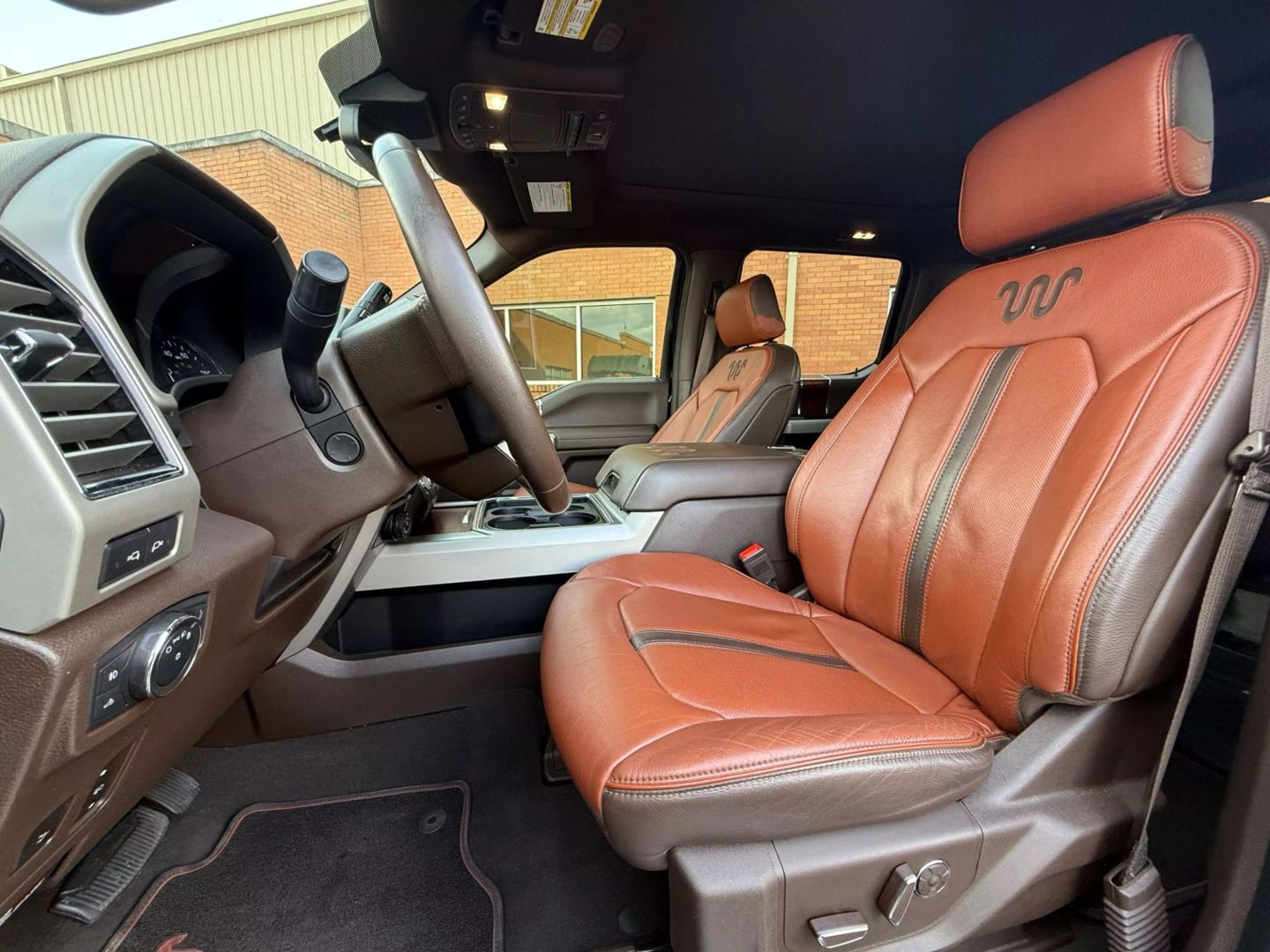 2021 Ford F250 Super Duty Crew Cab - Image 12