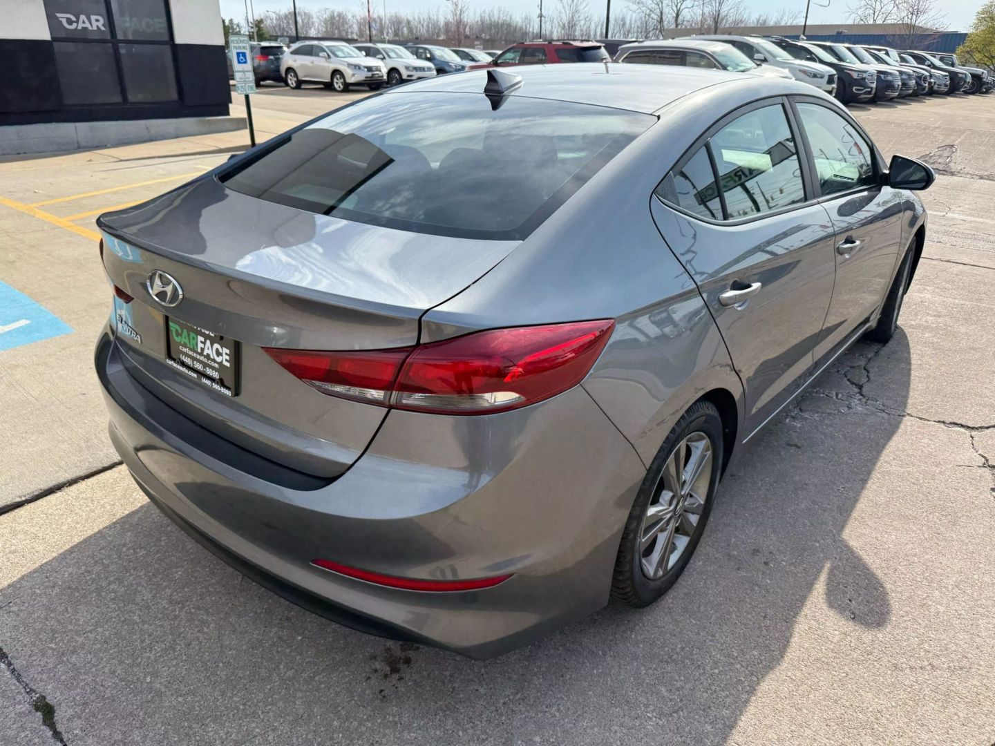 2018 Hyundai Elantra - Image 13