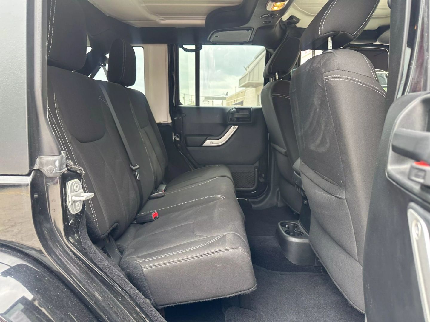 2017 Jeep Wrangler Unlimited - Image 24