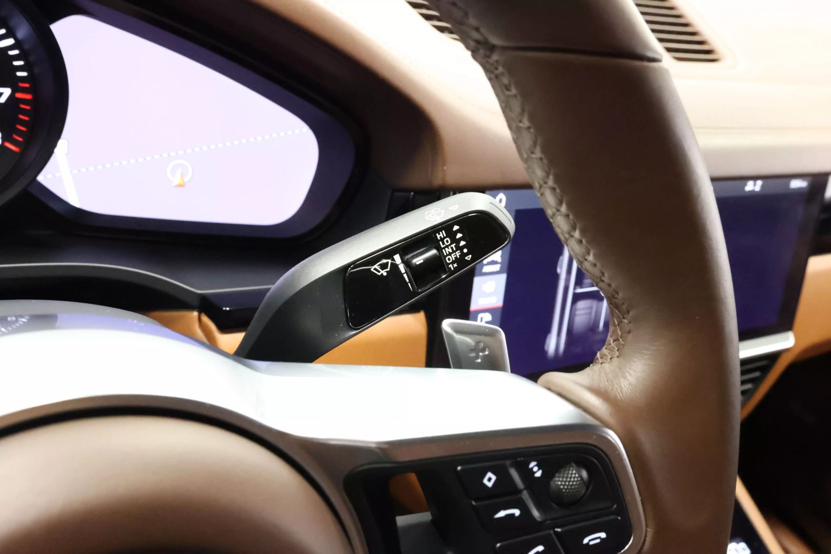 2021 Porsche Cayenne Coupe - Image 27