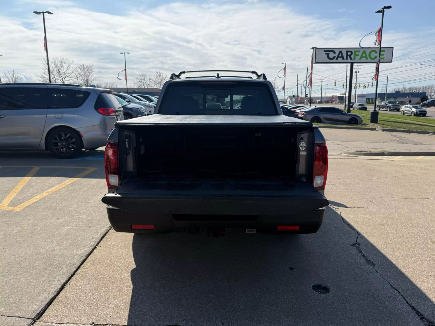 2019 Honda Ridgeline - Image 11