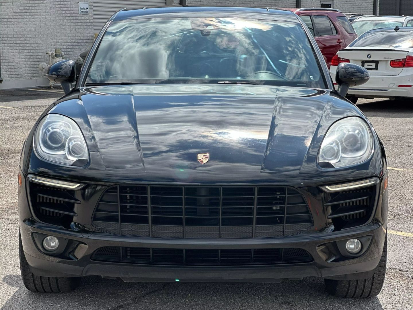 2017 Porsche Macan - Image 10