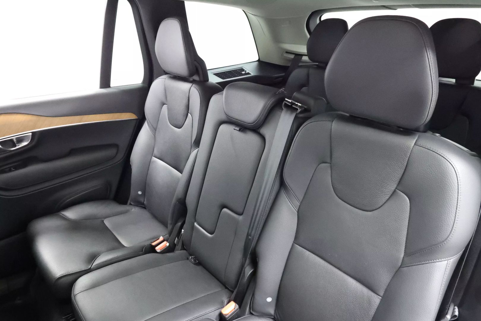 2022 Volvo Xc90 - Image 3