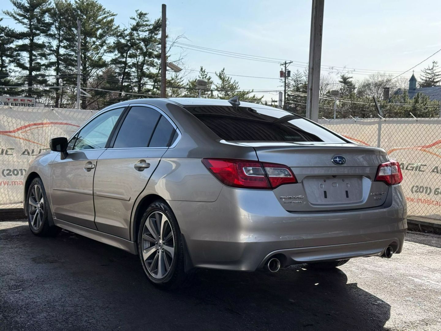 2017 Subaru Legacy - Image 9