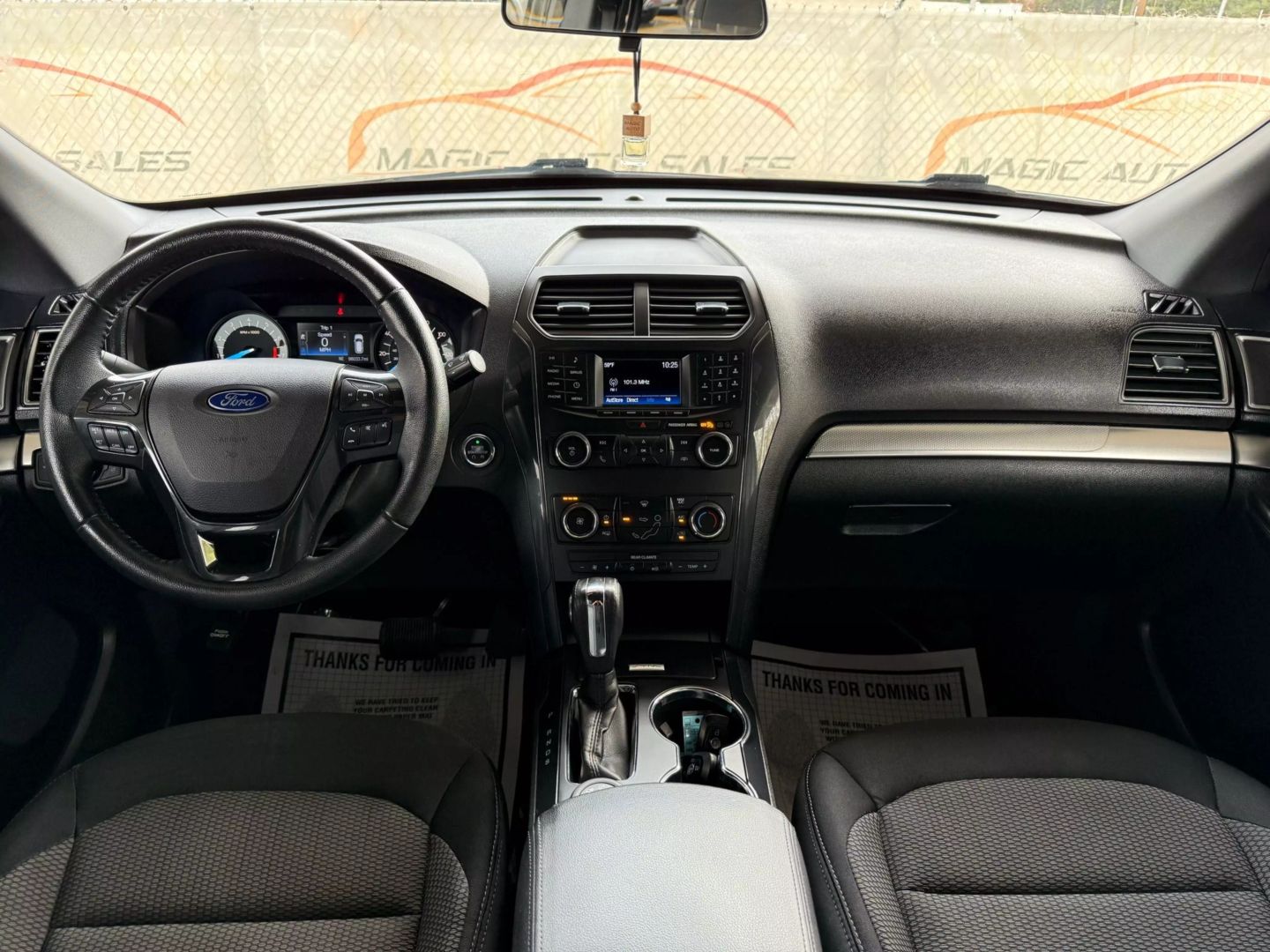 2018 Ford Explorer - Image 27