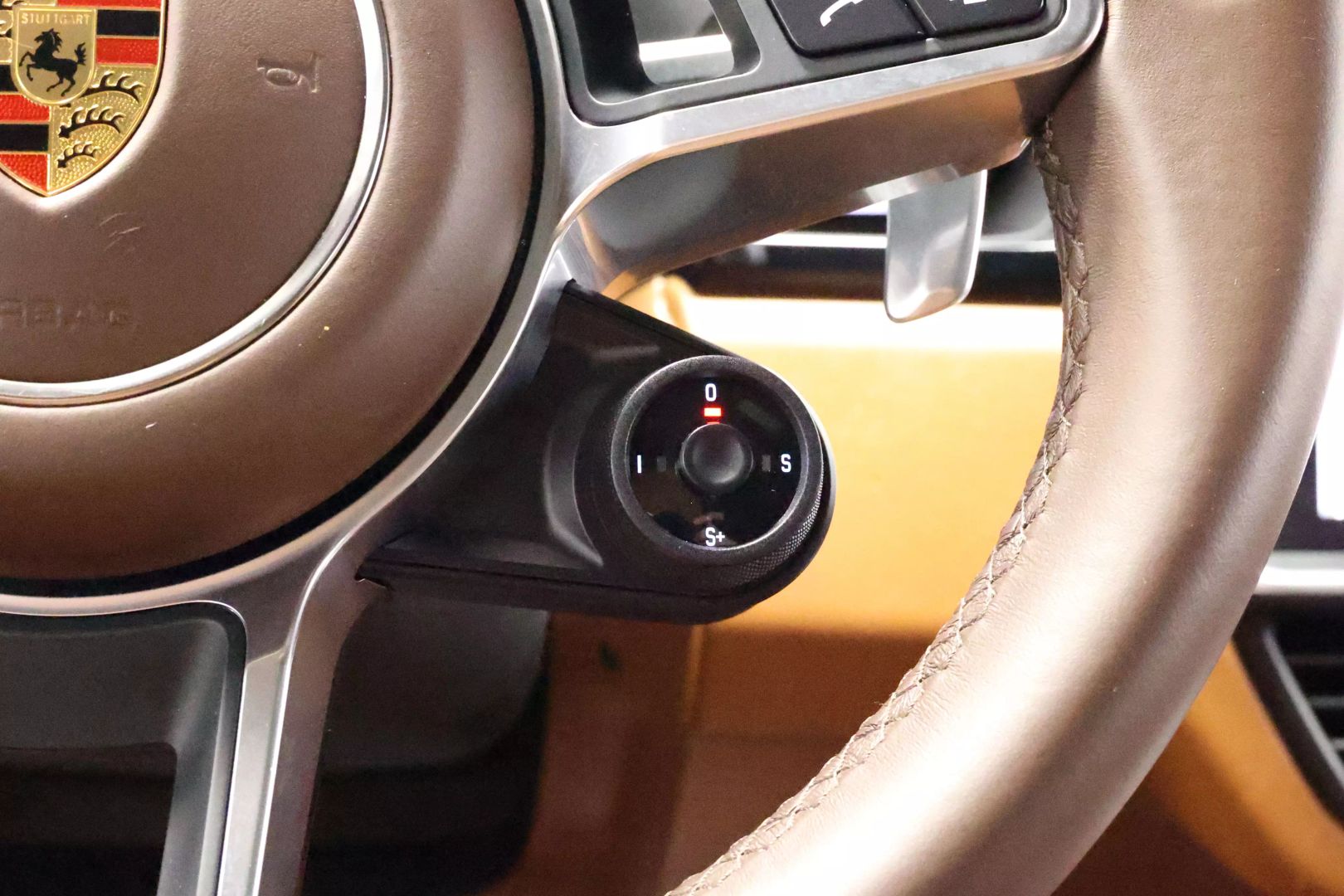 2021 Porsche Cayenne Coupe - Image 28