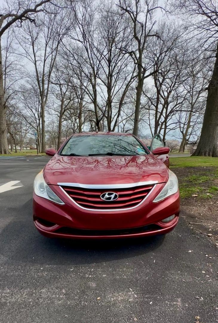 Image 2 of 2013 HYUNDAI SONATA