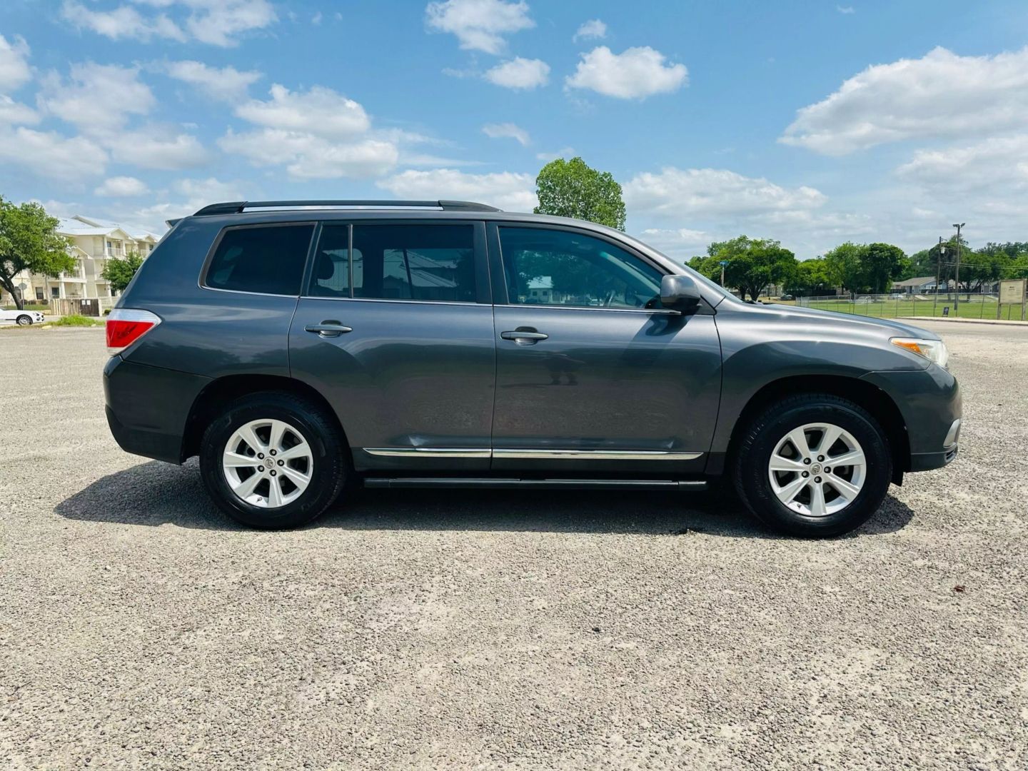 2011 Toyota Highlander - Image 5