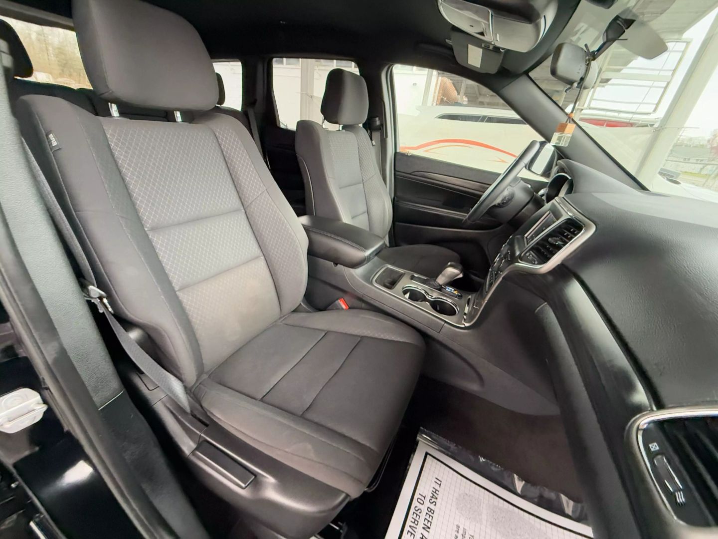 2019 Jeep Grand Cherokee - Image 26
