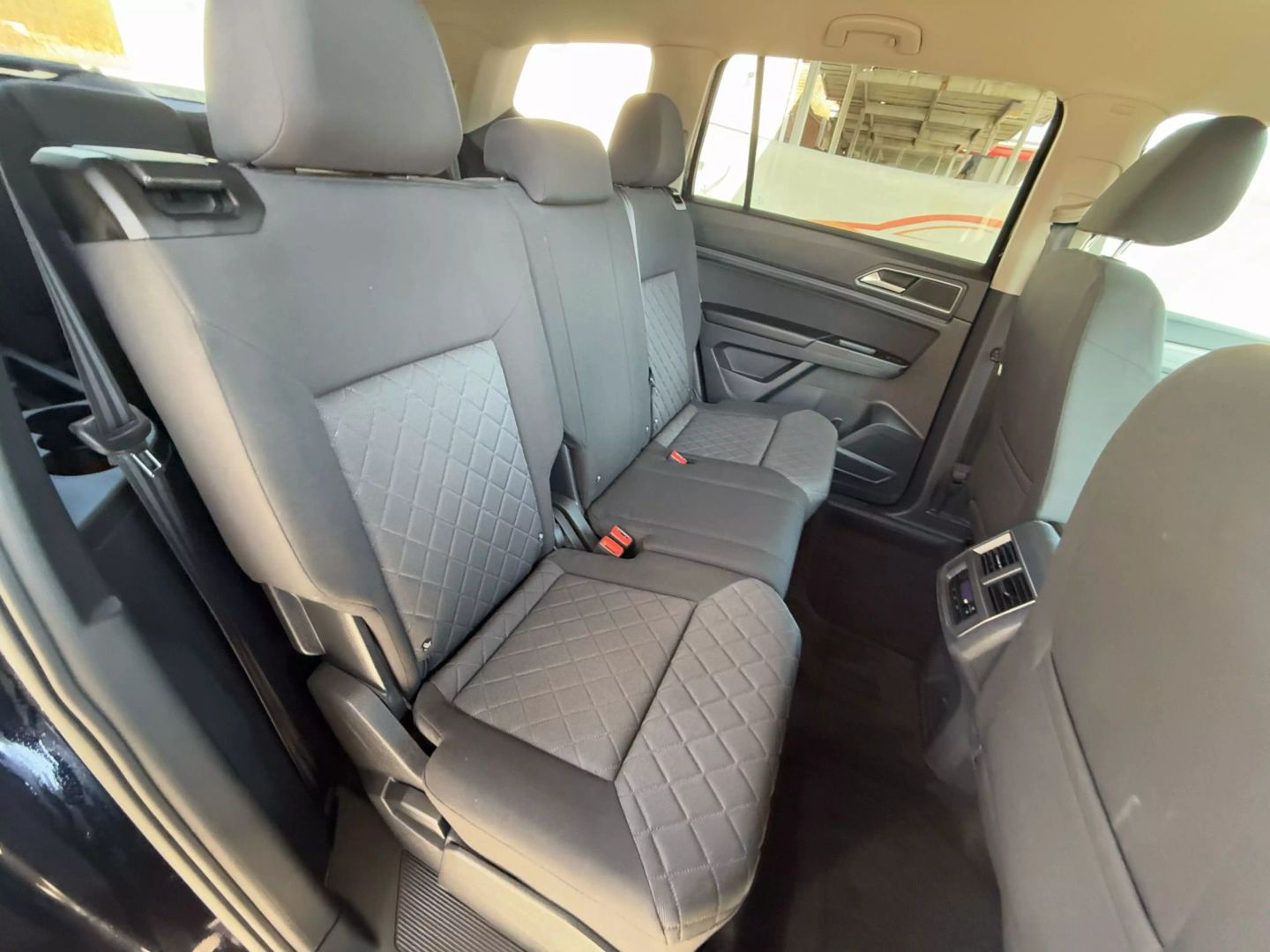 2018 Volkswagen Atlas - Image 23