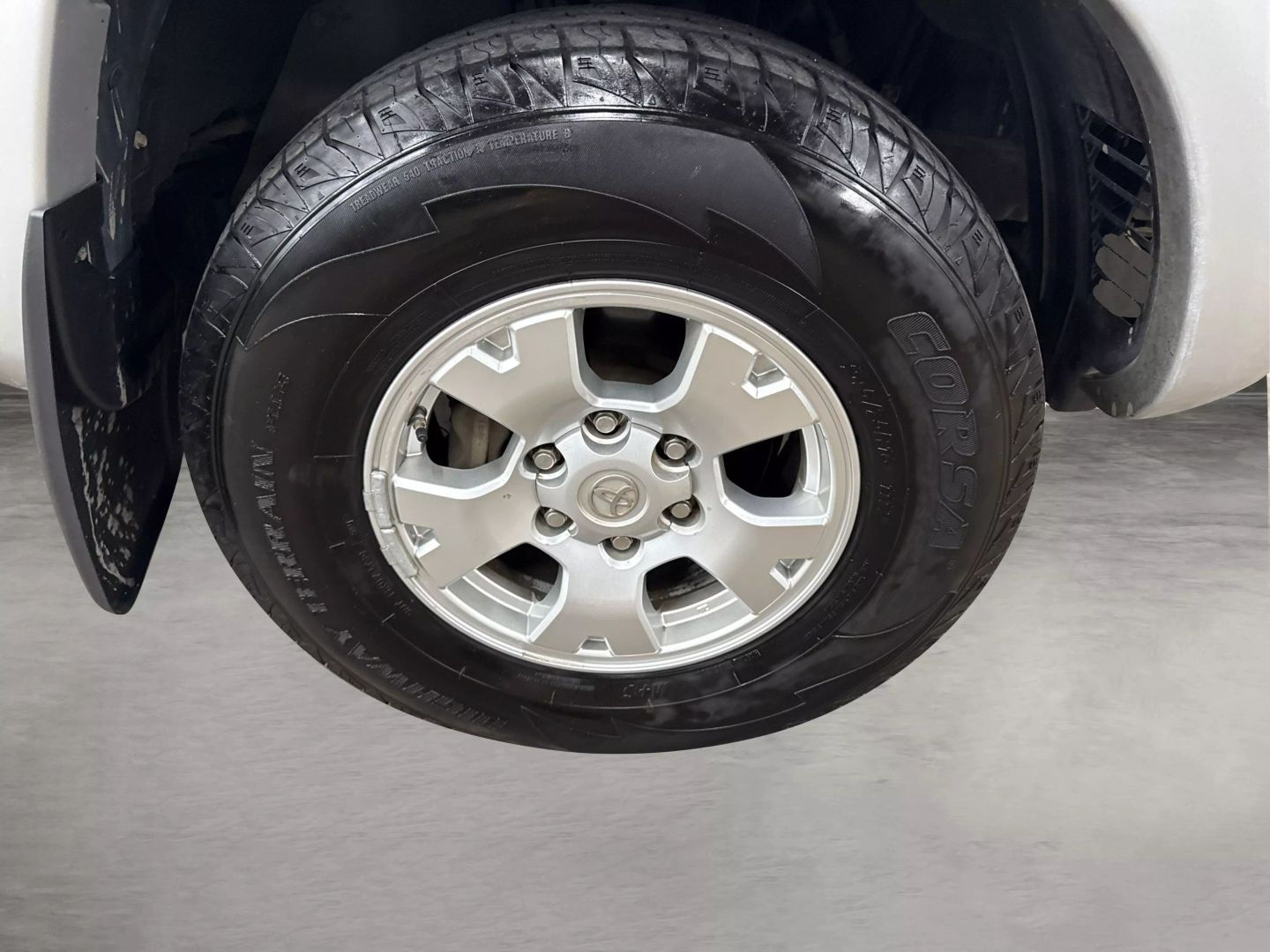 2011 Toyota Tacoma Double Cab - Image 13