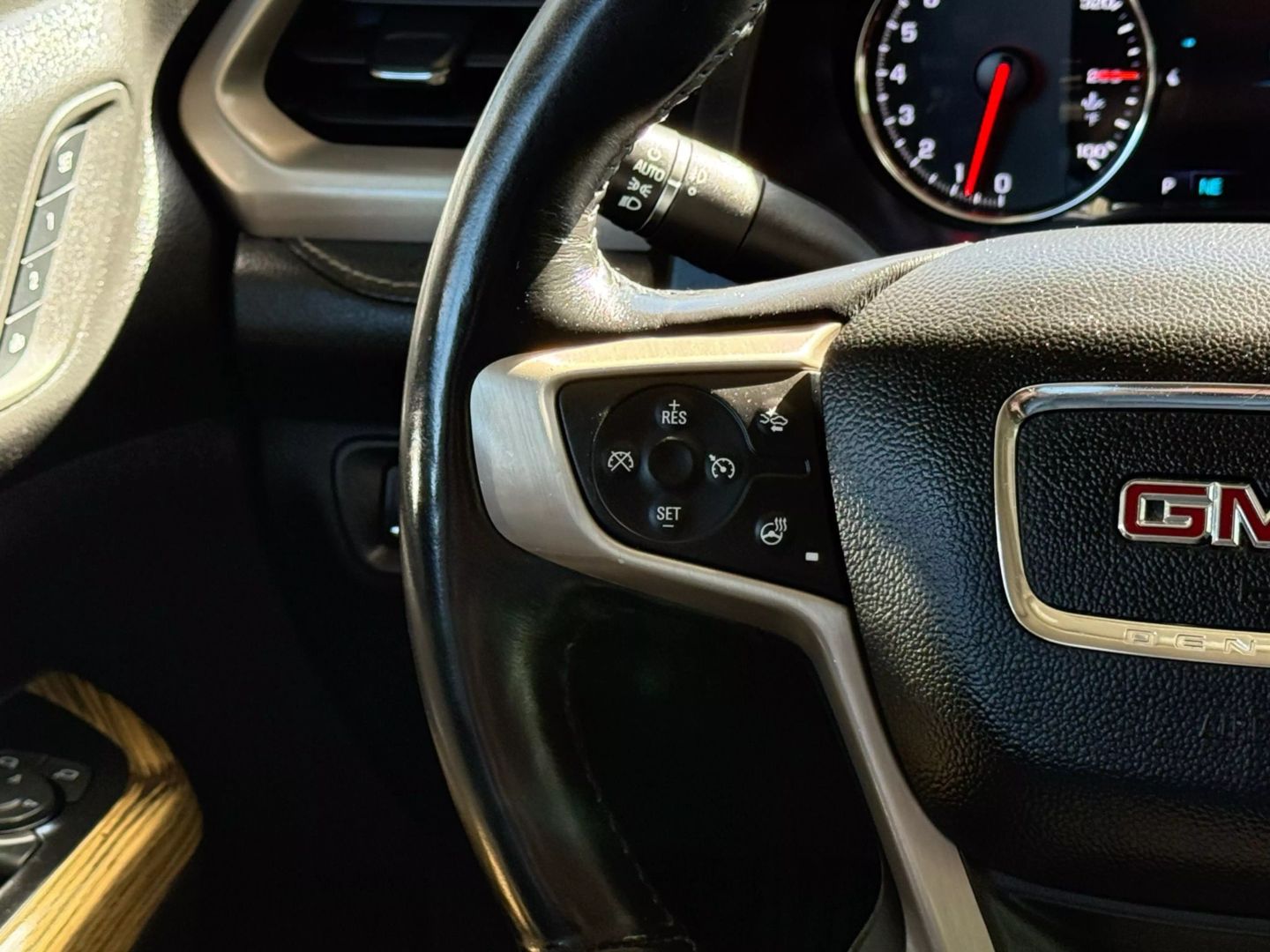 2017 Gmc Acadia - Image 37