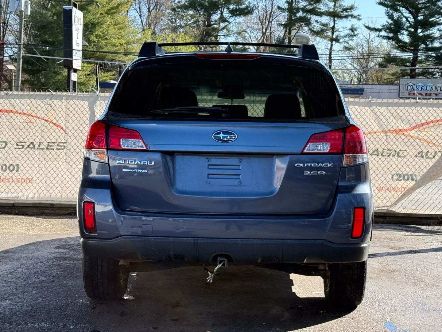 2014 Subaru Outback - Image 10