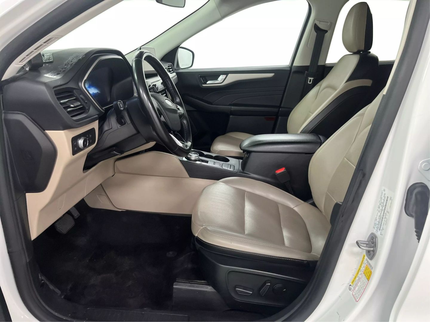 2022 Ford Escape - Image 9
