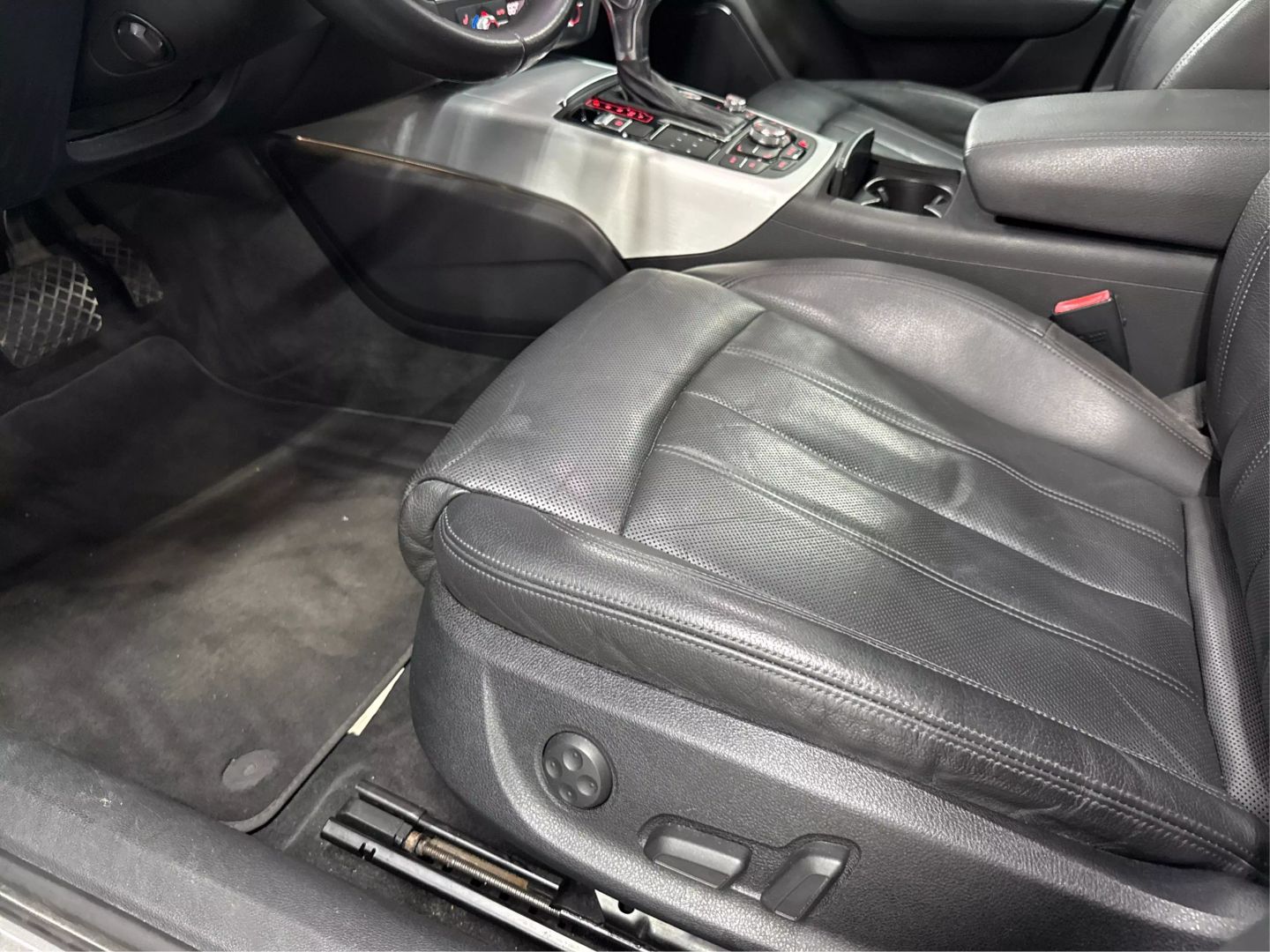 2012 Audi A6 - Image 38