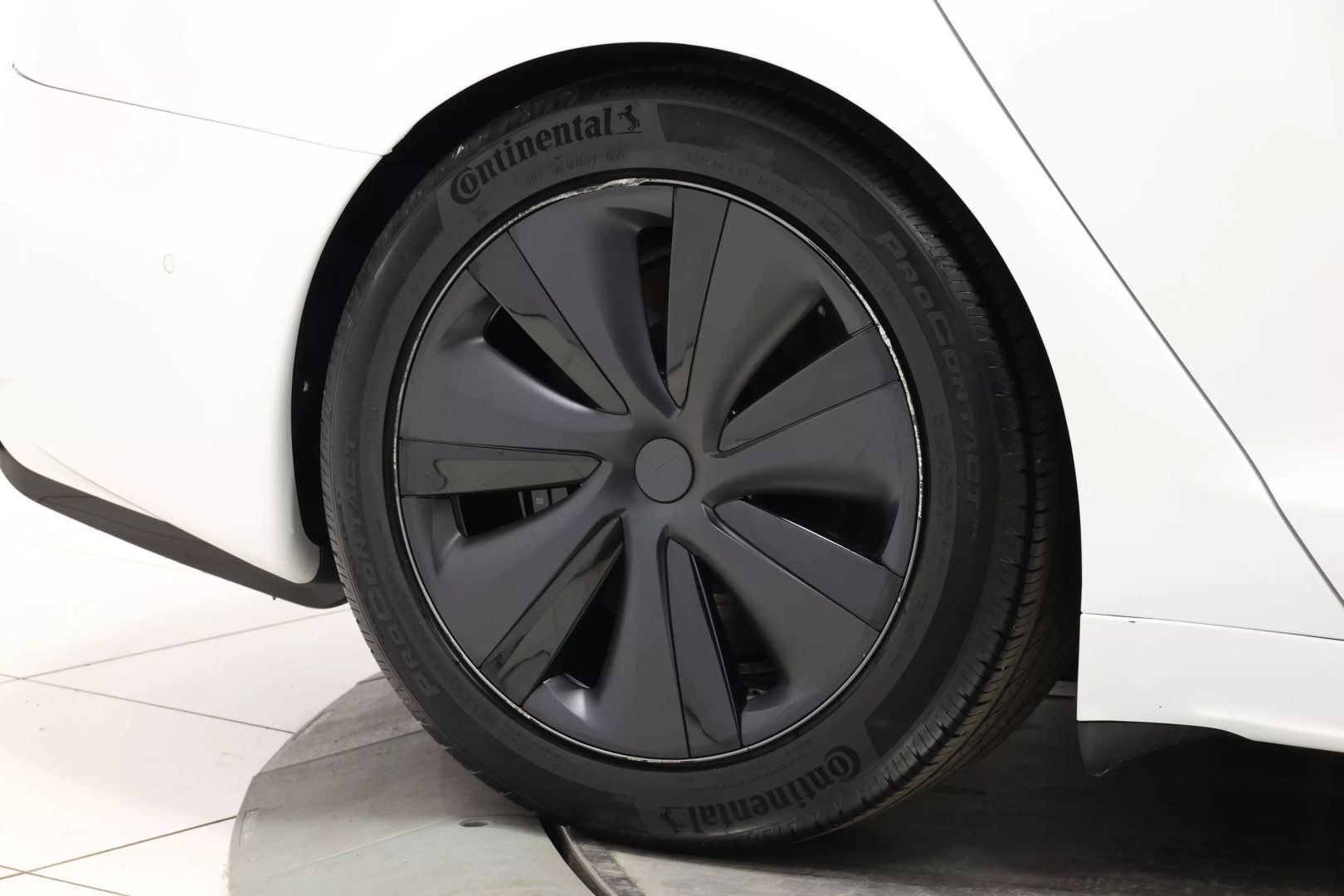 2022 Tesla Model S - Image 89