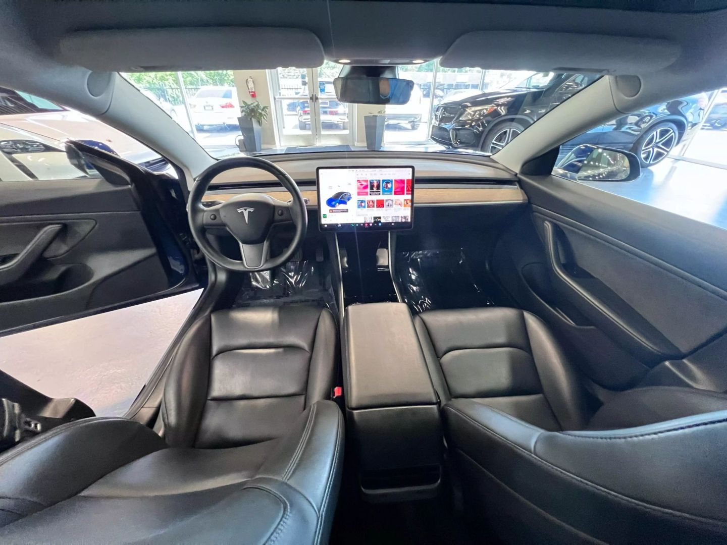 2018 Tesla Model 3 Mid Range Sedan 4d - Image 16