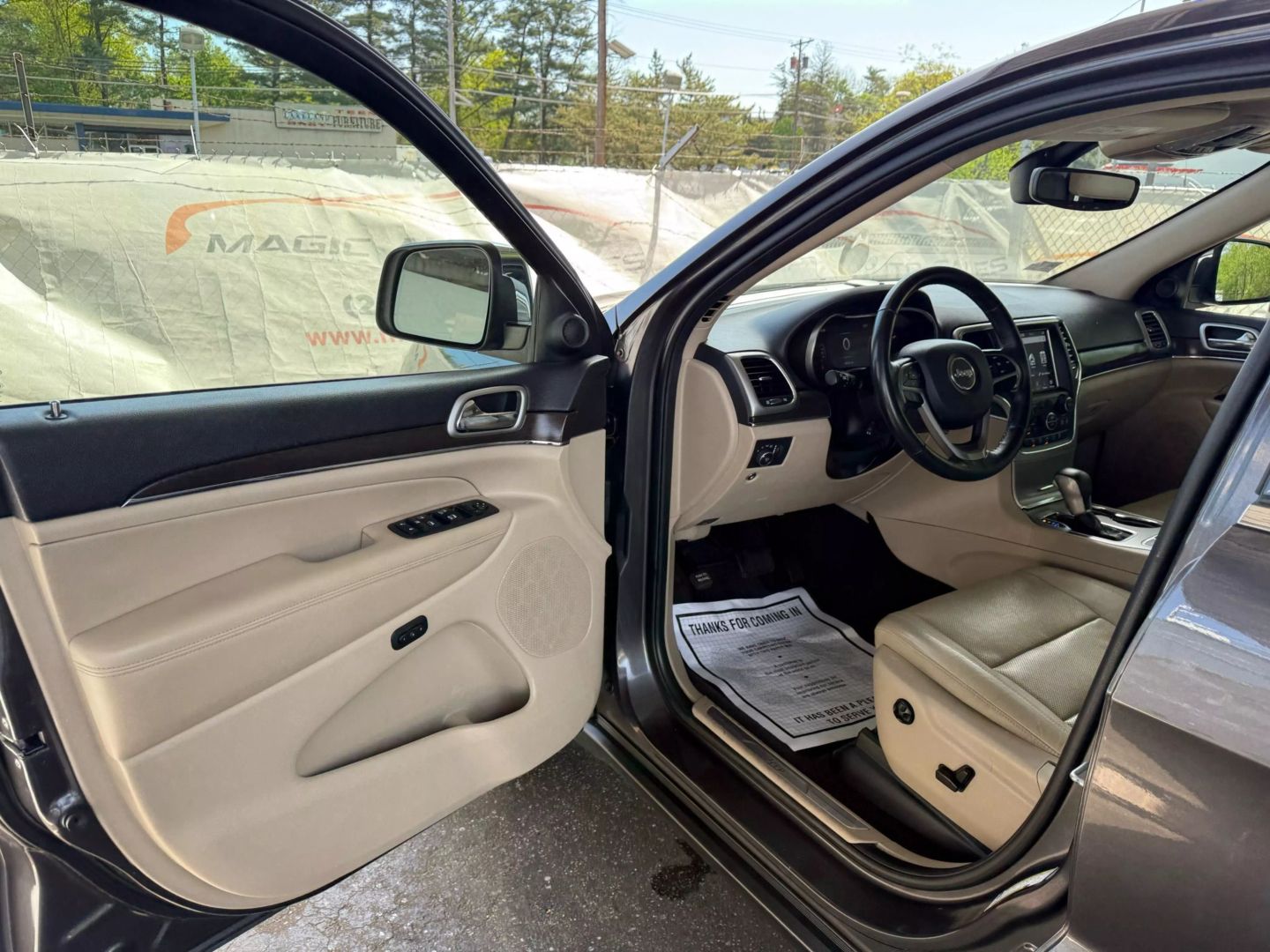 2018 Jeep Grand Cherokee - Image 14