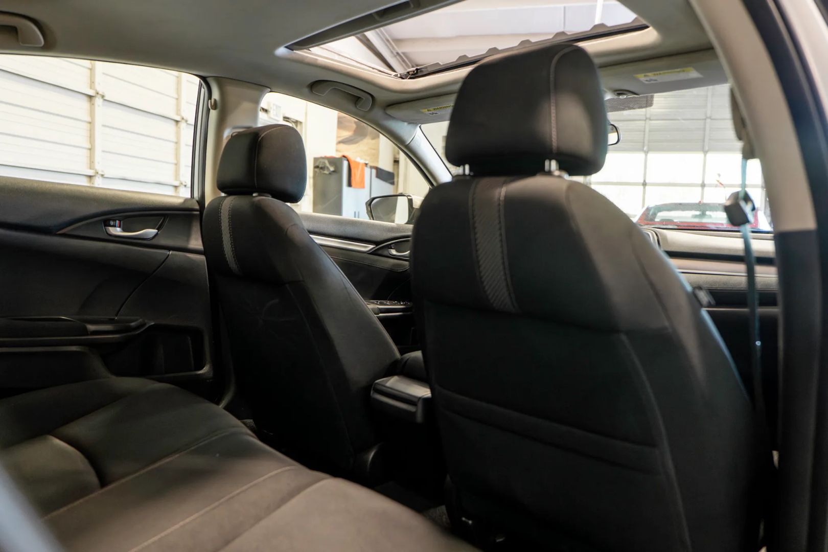 2018 Honda Civic Ex-t Sedan 4d - Image 32