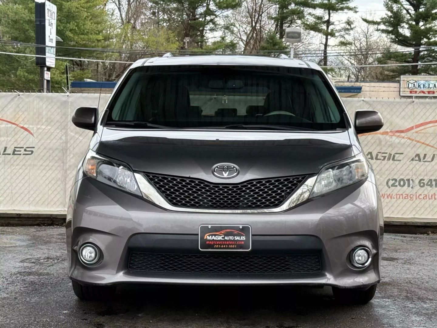 2013 Toyota Sienna - Image 5