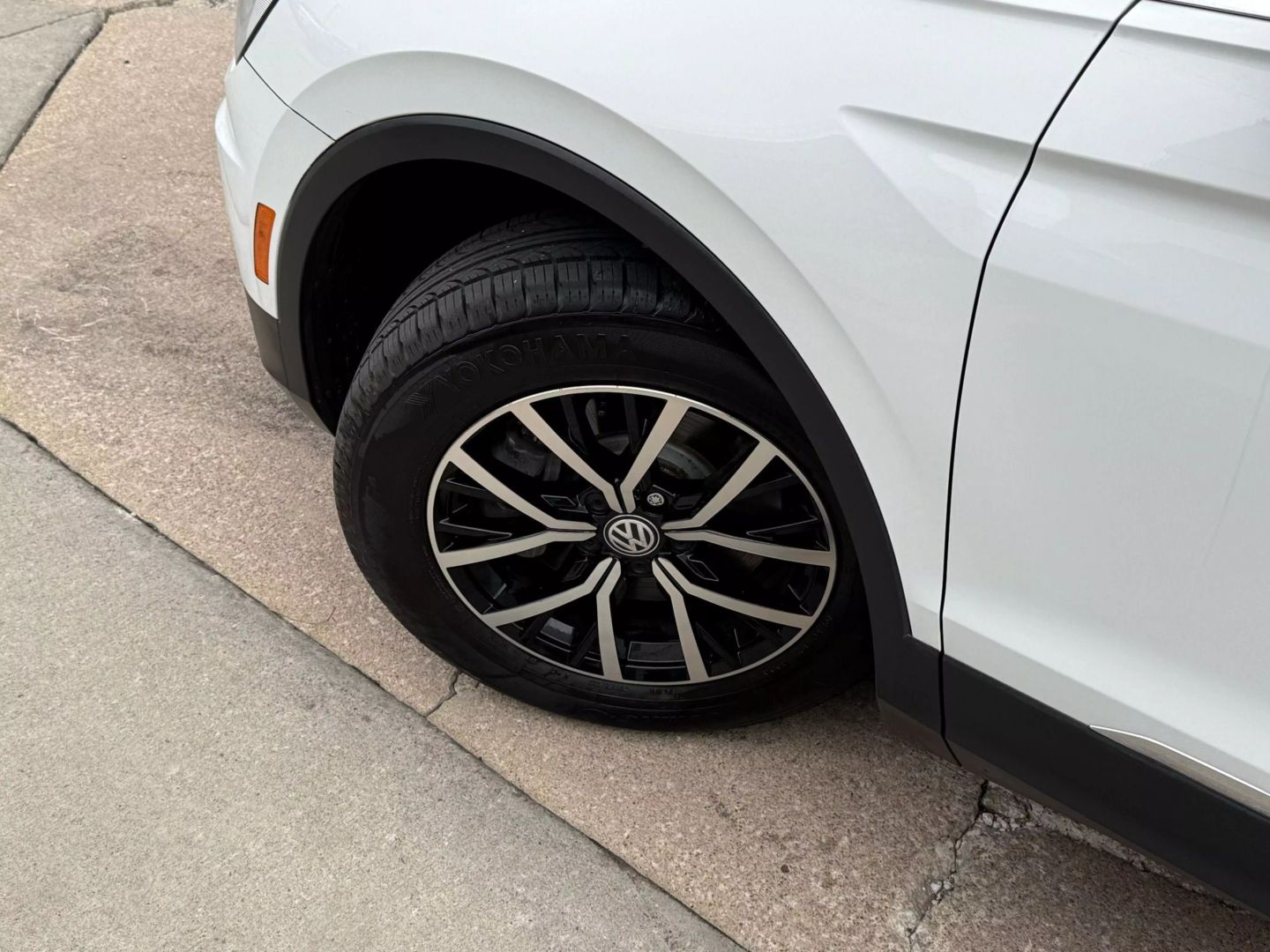 2021 Volkswagen Tiguan - Image 50