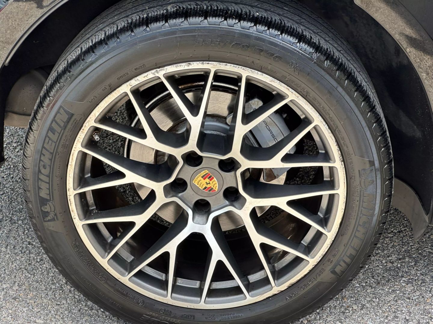 2017 Porsche Macan - Image 46