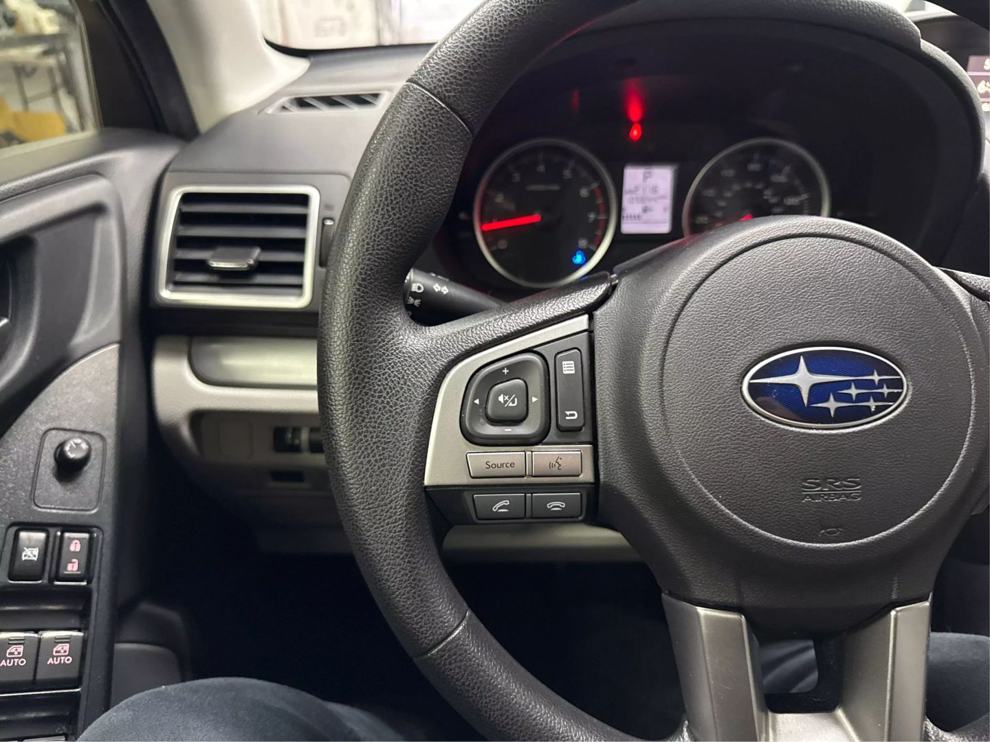 2018 Subaru Forester - Image 22