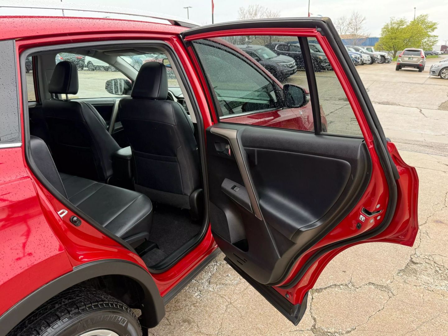 2015 Toyota Rav4 - Image 23