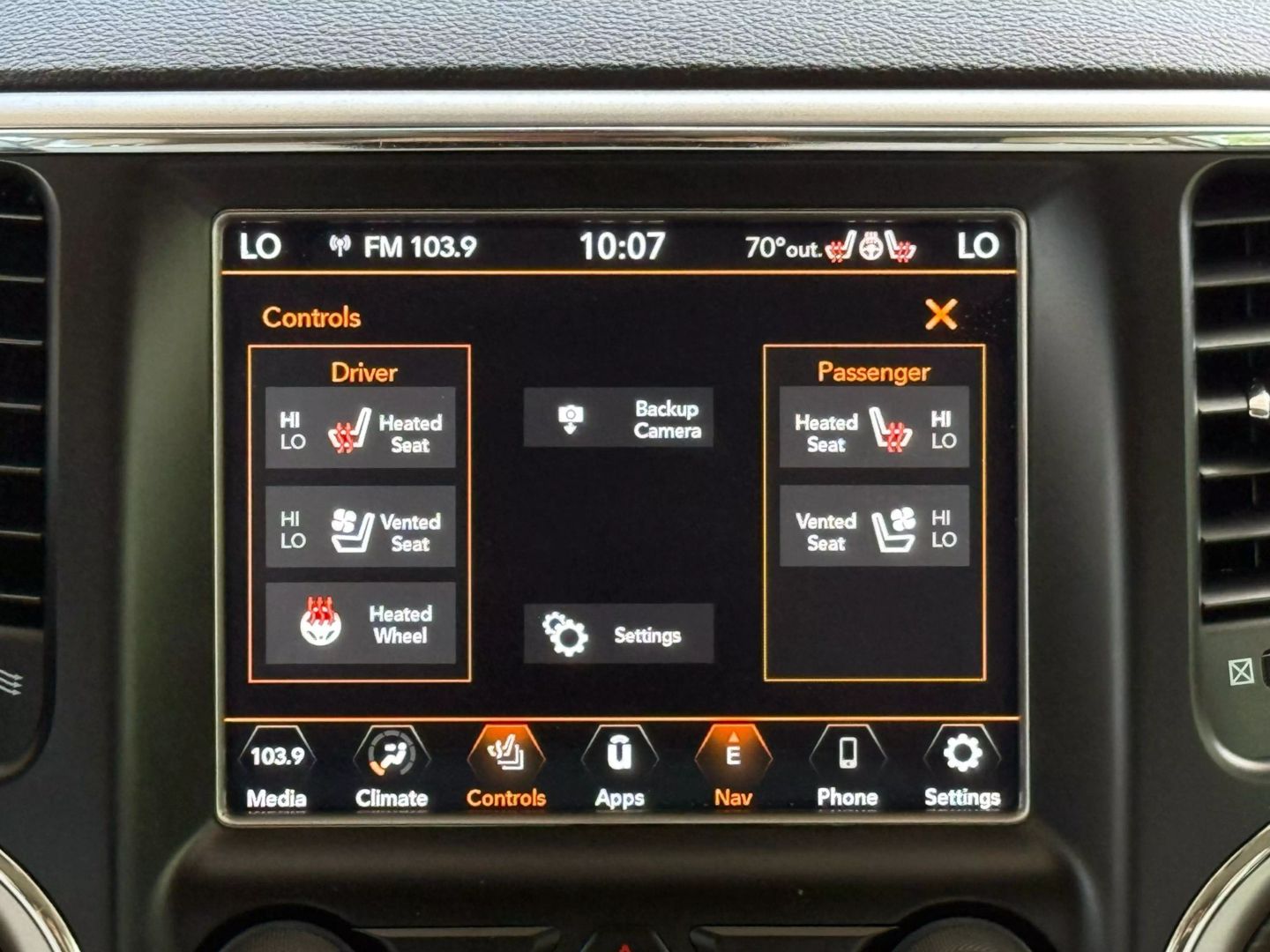 2018 Jeep Grand Cherokee - Image 30