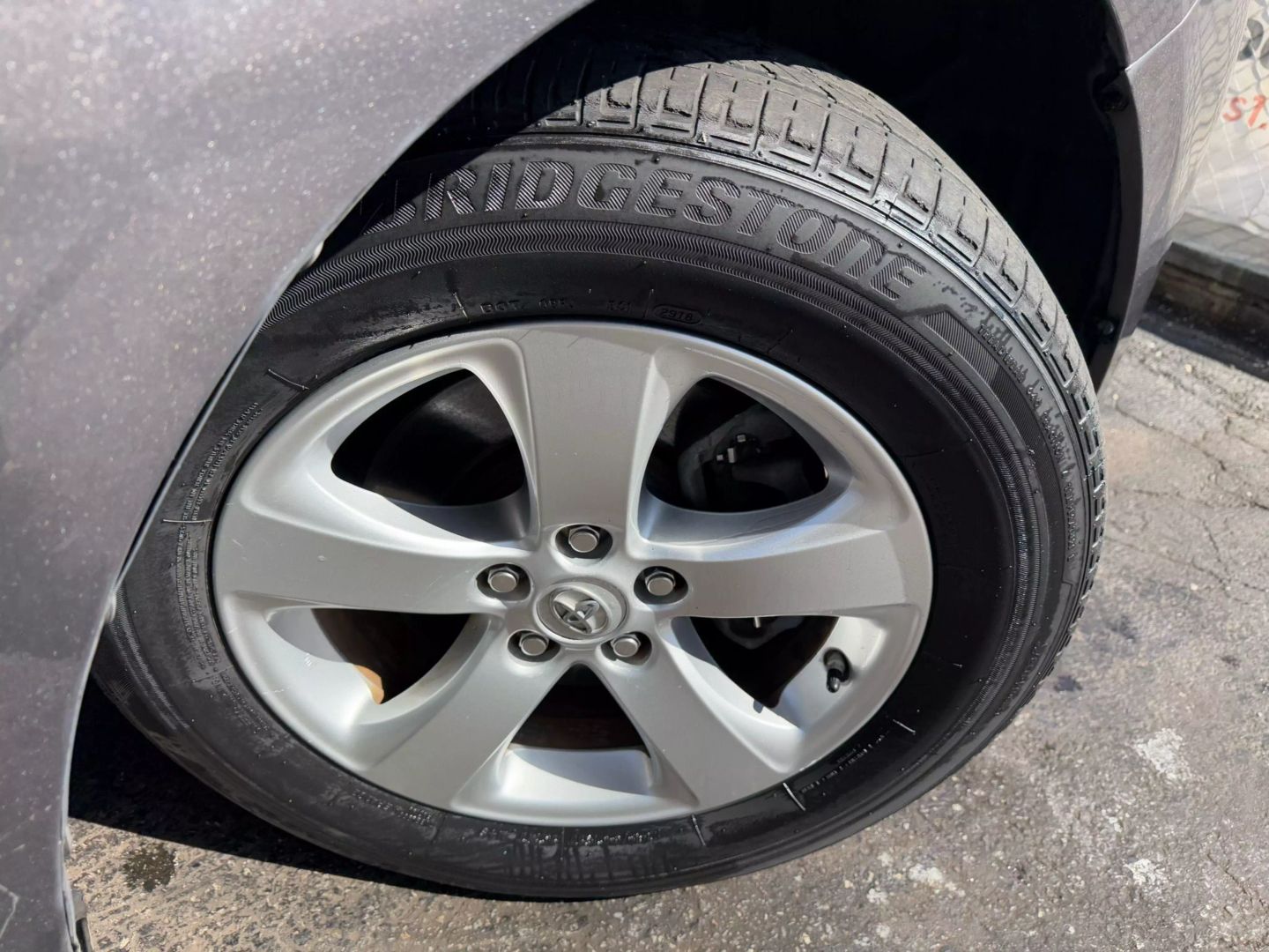 2013 Toyota Sienna - Image 40