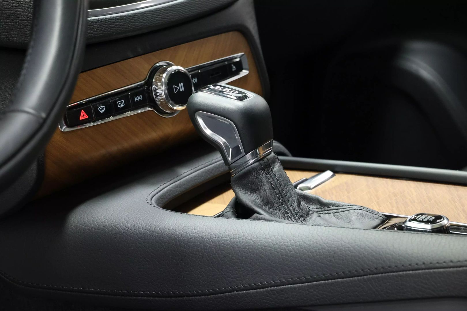 2022 Volvo Xc90 - Image 41
