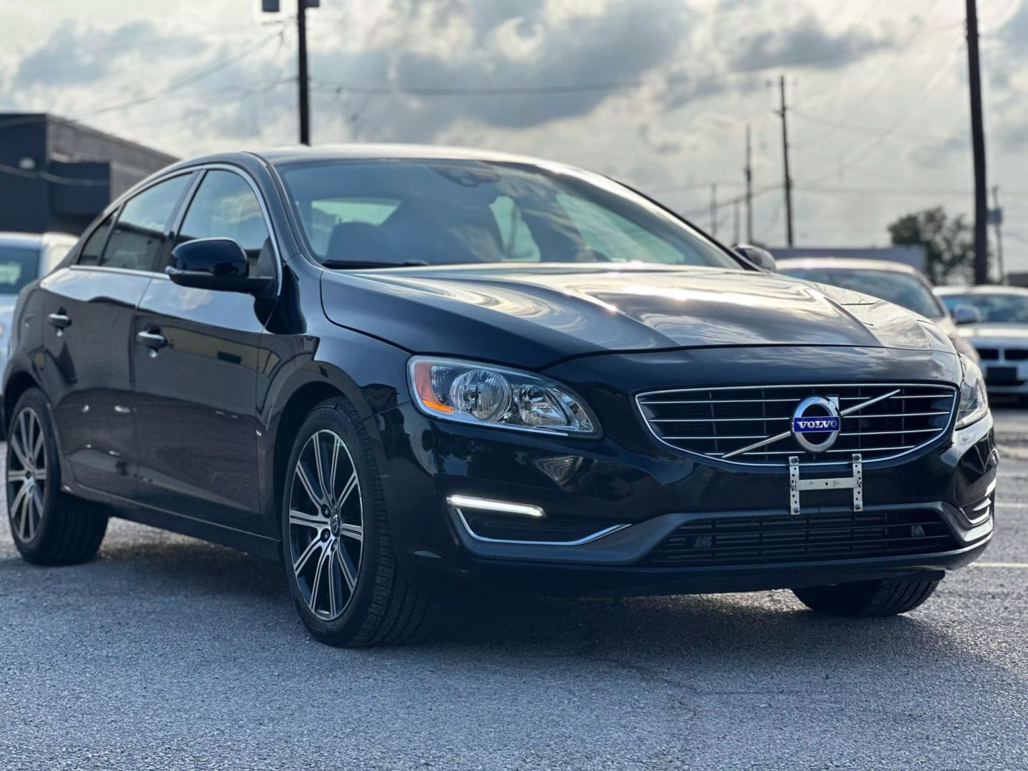 2016 Volvo S60 - Image 9
