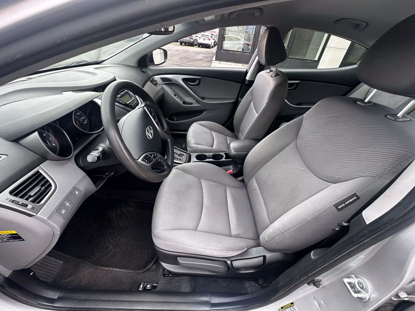2013 Hyundai Elantra - Image 9