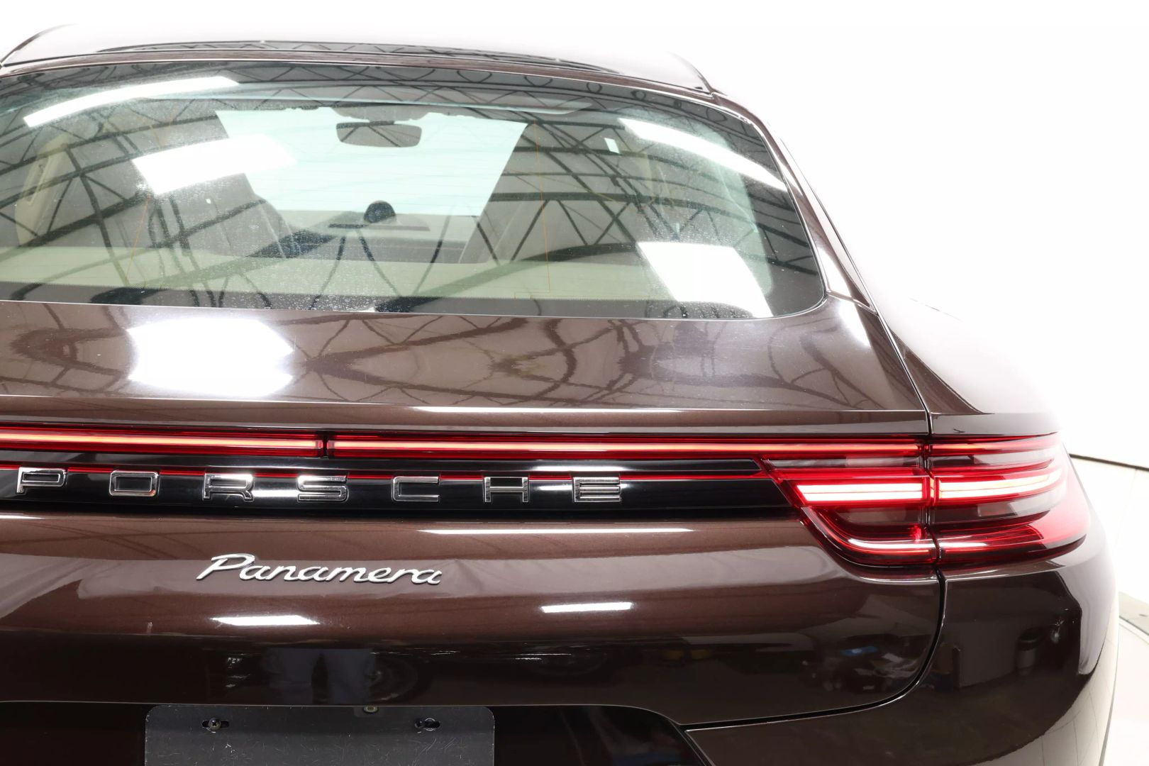 2017 Porsche Panamera - Image 61