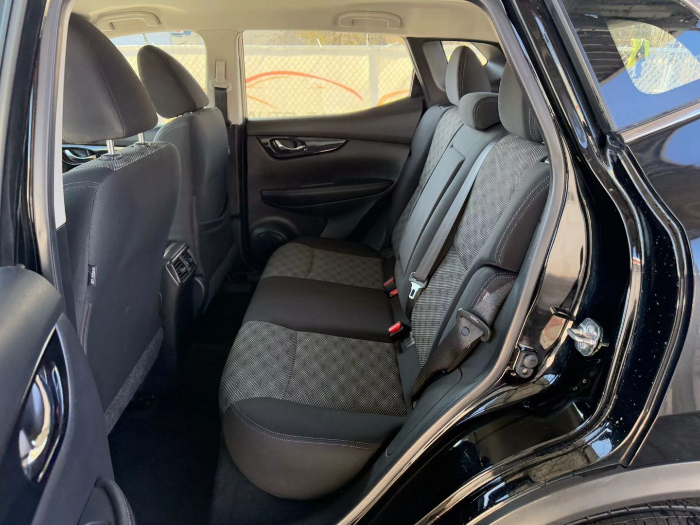 2020 Nissan Rogue Sport - Image 18