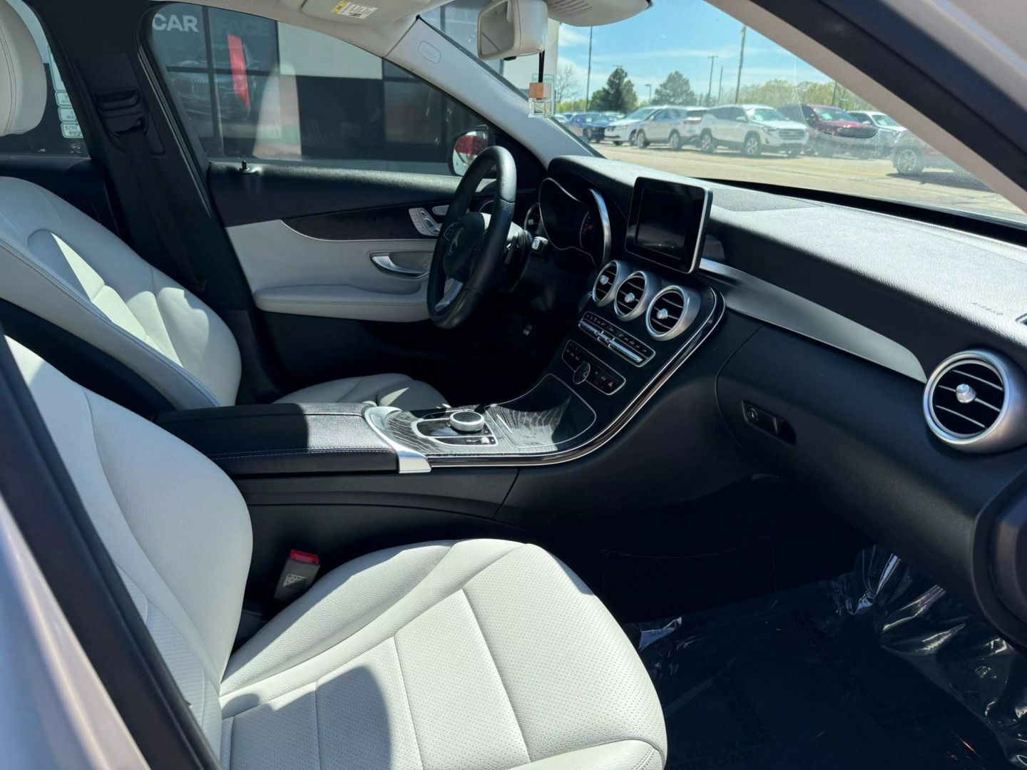 2017 Mercedes-benz C-class - Image 23