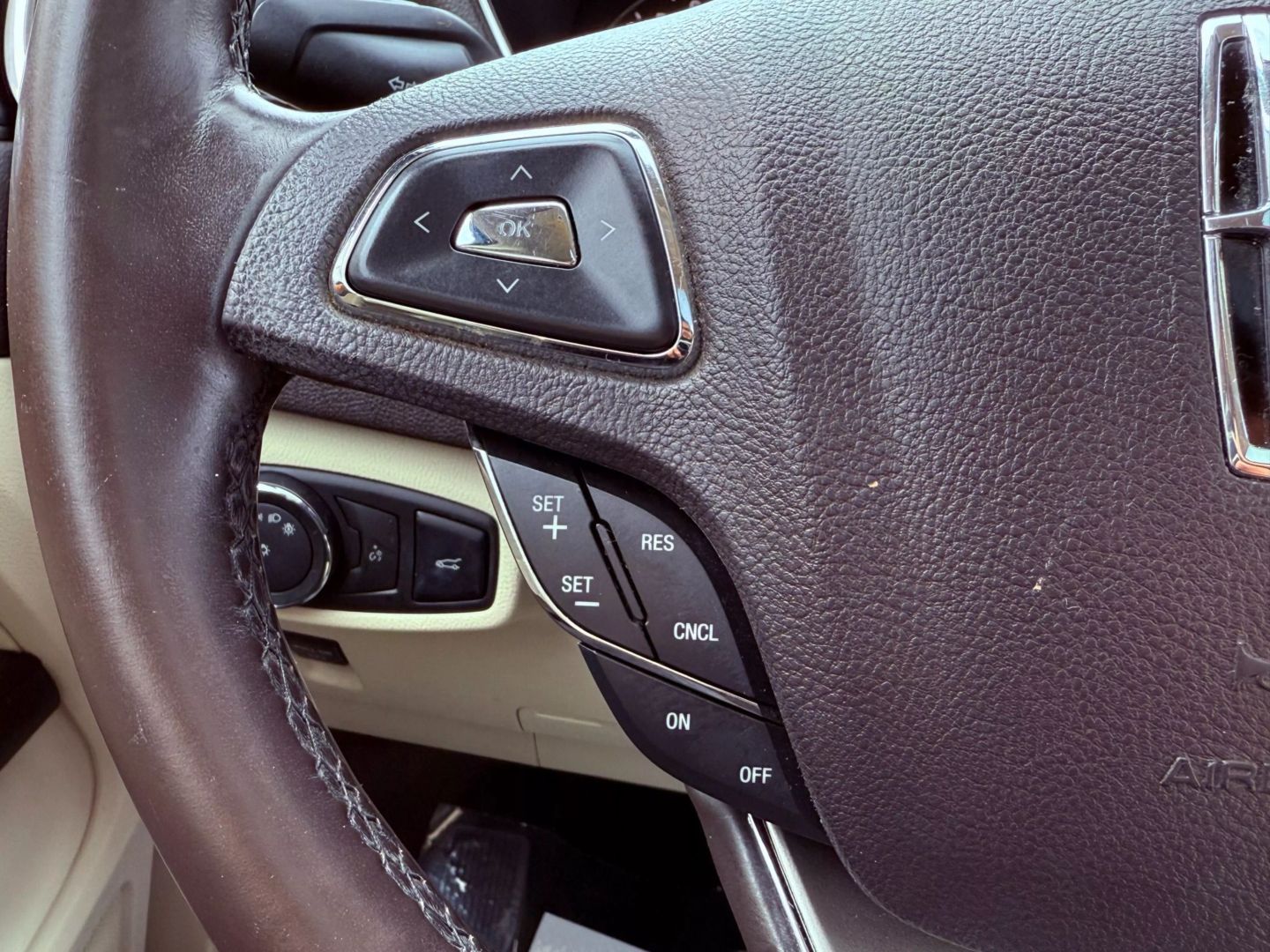 2016 Lincoln Mkc - Image 33