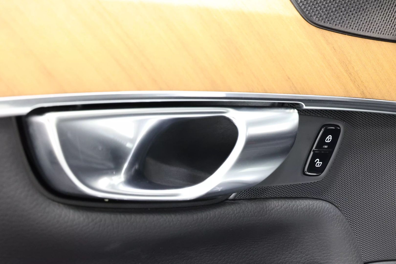2022 Volvo Xc90 - Image 11