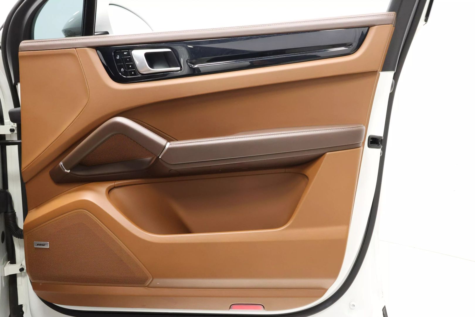 2021 Porsche Cayenne Coupe - Image 84