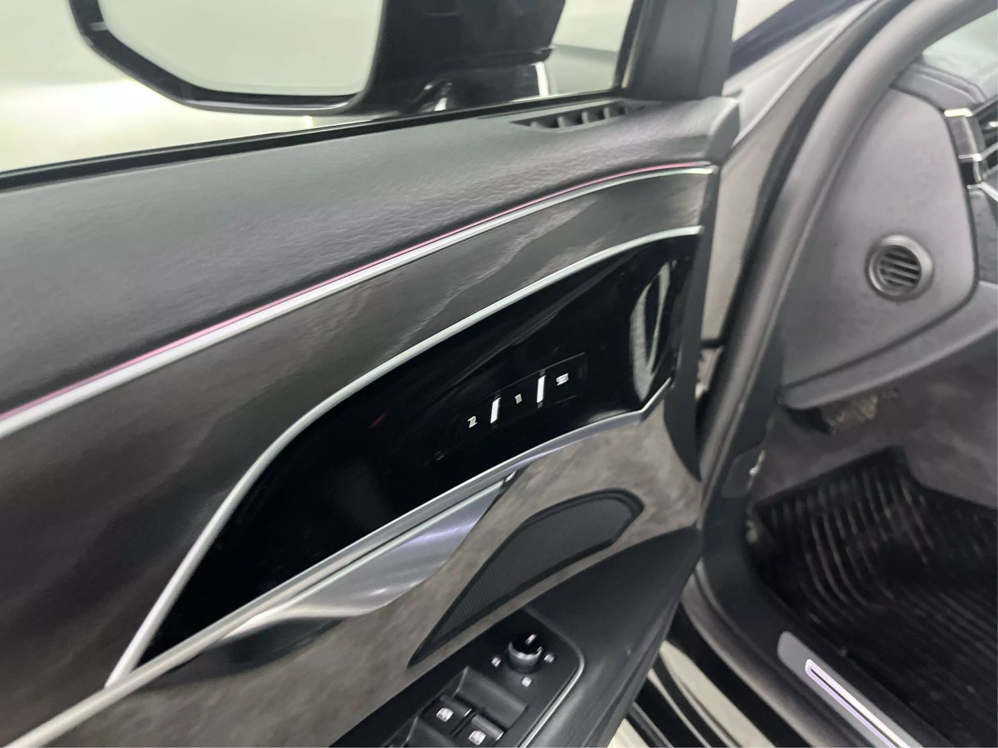 2021 Audi A8 - Image 31