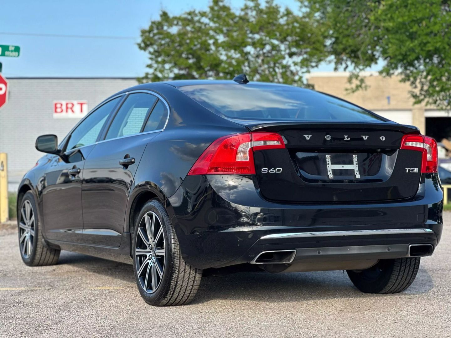 2016 Volvo S60 - Image 4