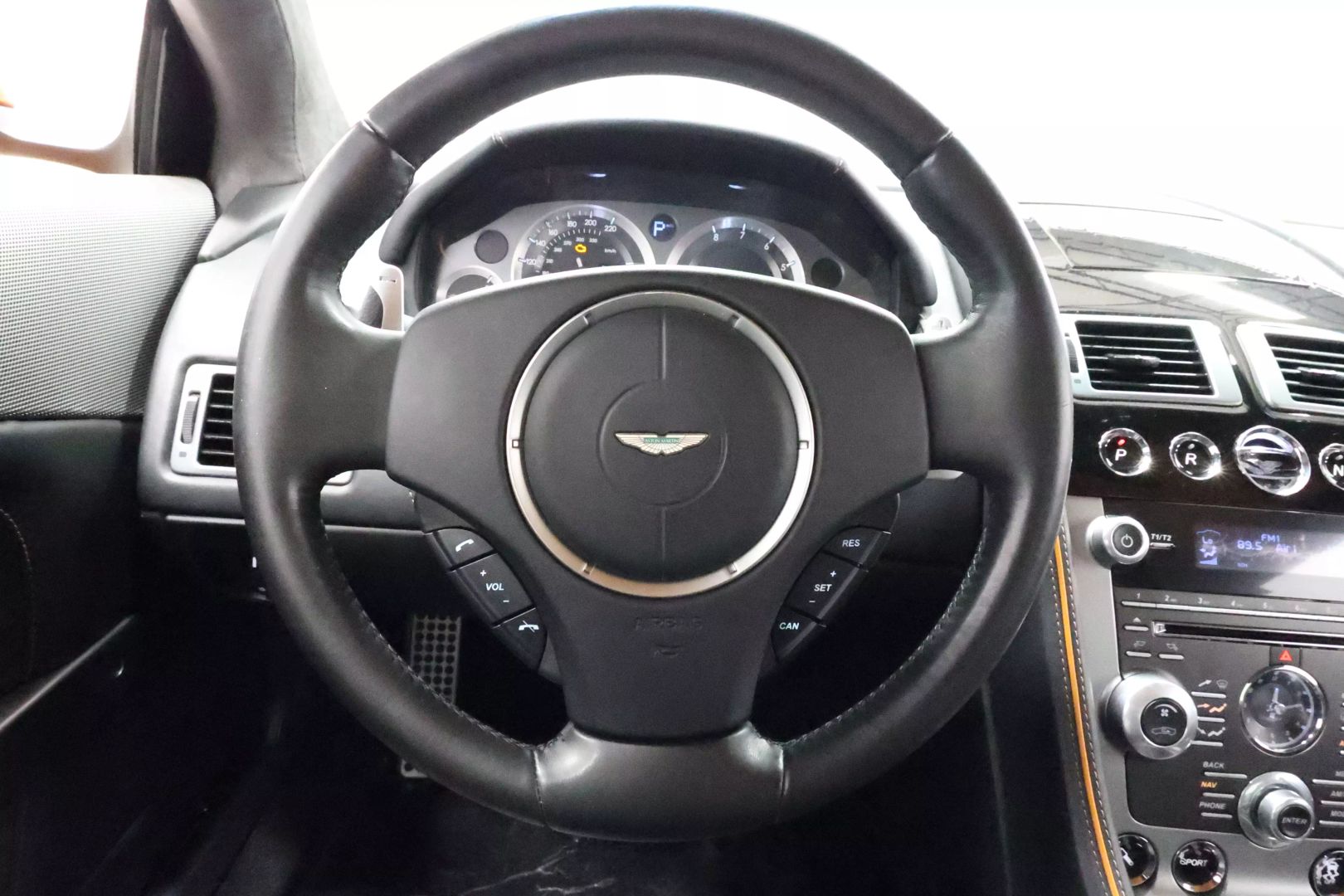 2012 Aston Martin Virage - Image 19