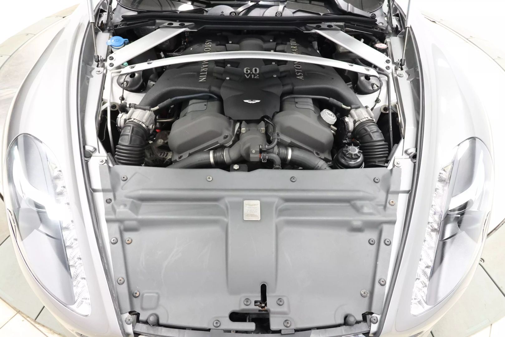 2012 Aston Martin Virage - Image 76