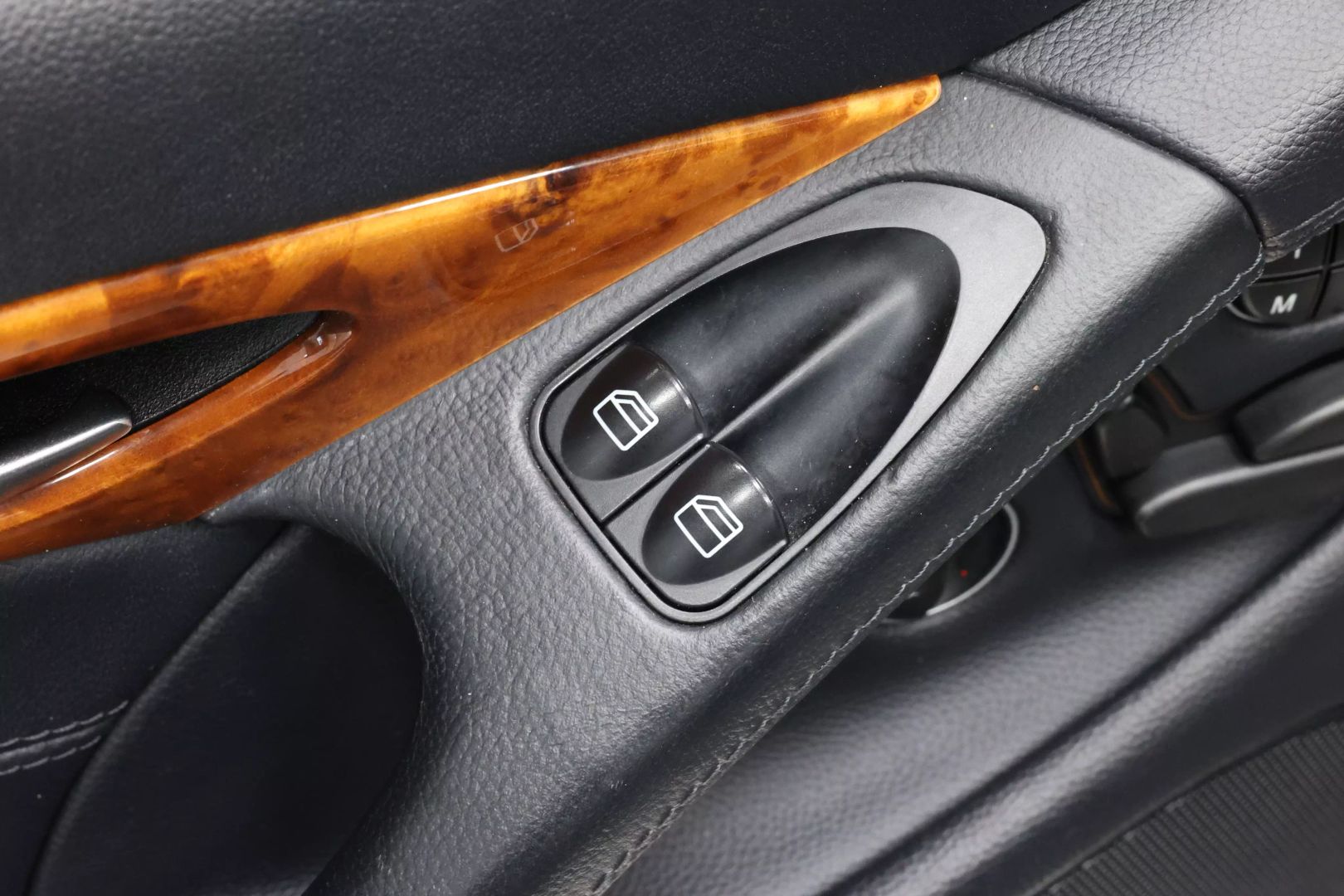 2011 Mercedes-benz Sl-class - Image 10
