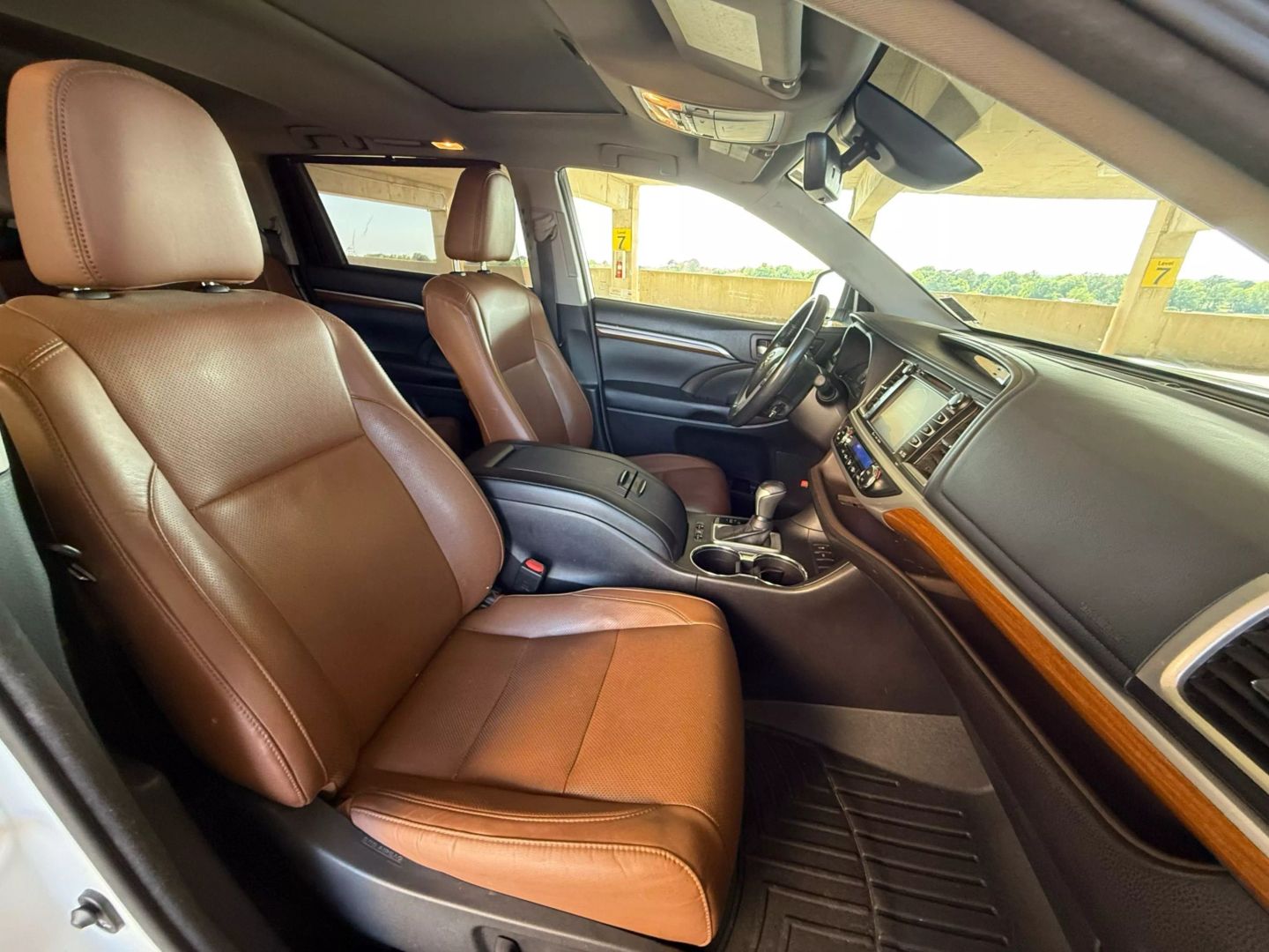 2018 Toyota Highlander - Image 26