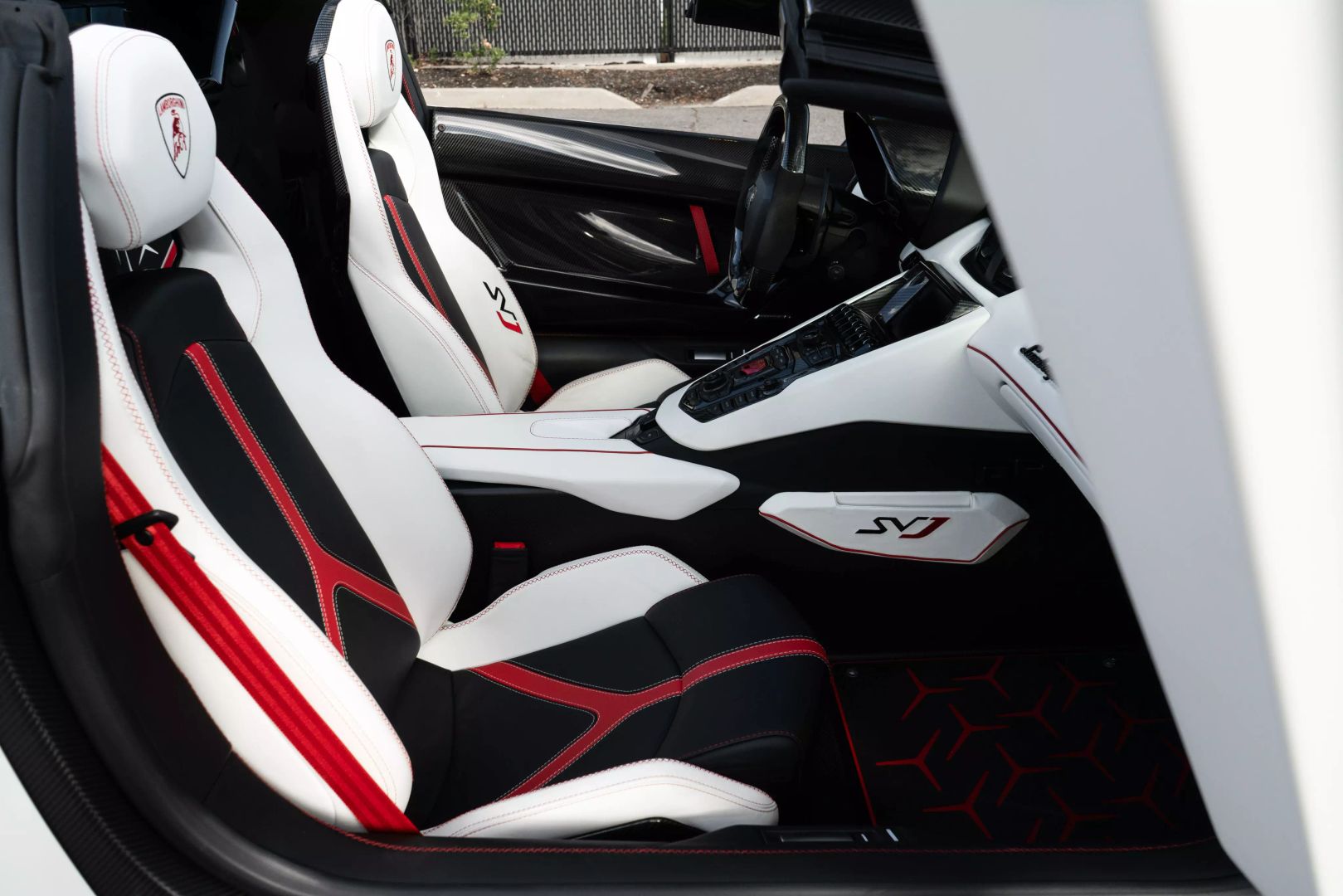 2021 Lamborghini Aventador - Image 66